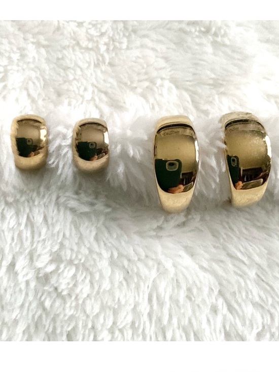 Vintage Jewelry - Vintage Gold-Tone Huggie Hoop Earrings – 2 Pair Set – Mini & Small